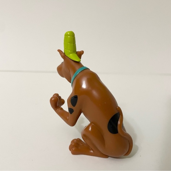 Scooby Doo Detective Toy Figure - Picture 5 of 10